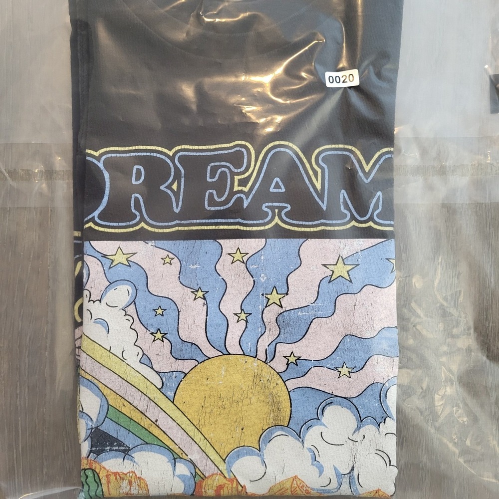 Delta Apparel Dream Land Desert Graphic T-Shirt Mens M Black Psychedelic Tee - Picture 7 of 7